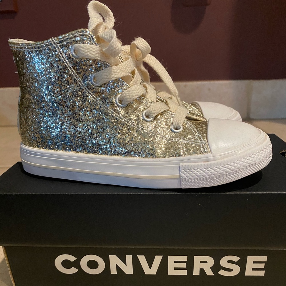✨Glittery Gold✨ Converse Sneakers